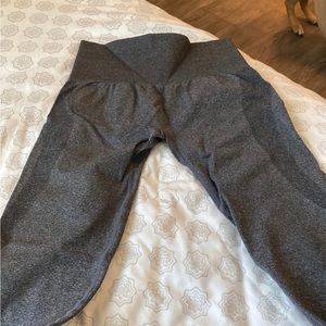 NVGTN Black Speckle Contour